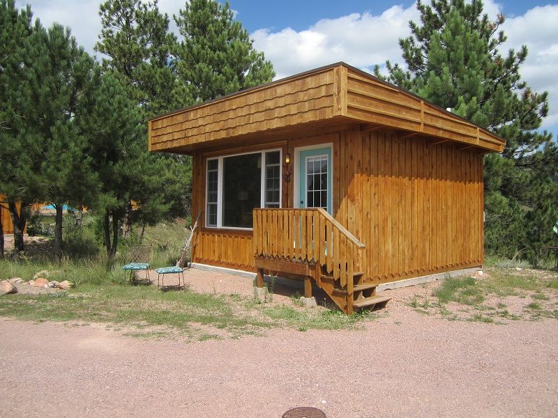 549 Cold Brook Ave, Hot Springs, SD 57747